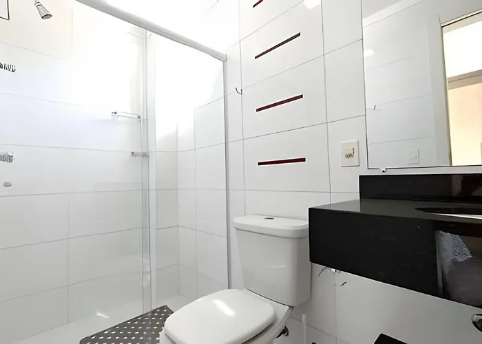 Apartamento Na Praia De Bombas - 2 Dorms 6 Pessoas Bombinhas